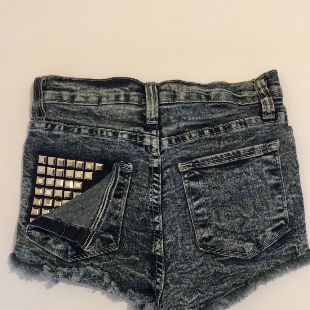 SALE✨High Waisted Studded Cut Off Jean Shorts CCO